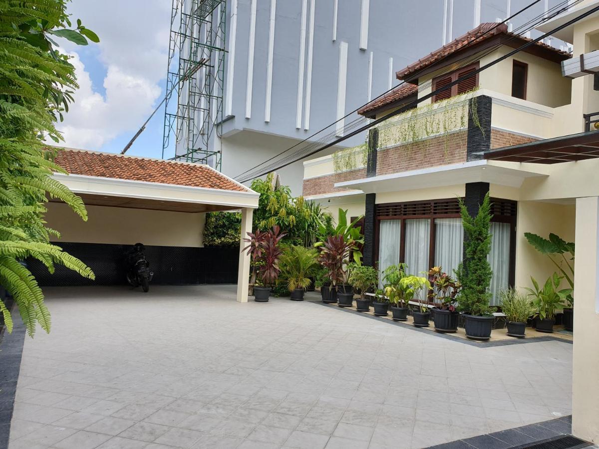 Malioboro Place Yogyakarta Esterno foto